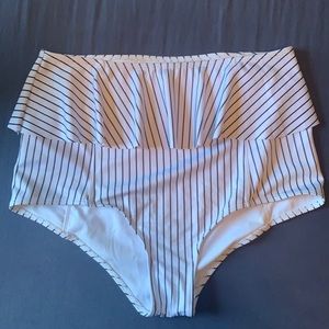 Kortni jean swim bottom